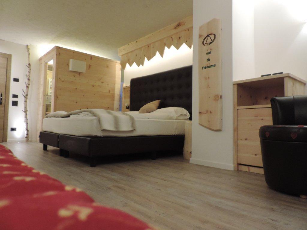 טזרו Hotel Scoiattolo מראה חיצוני תמונה