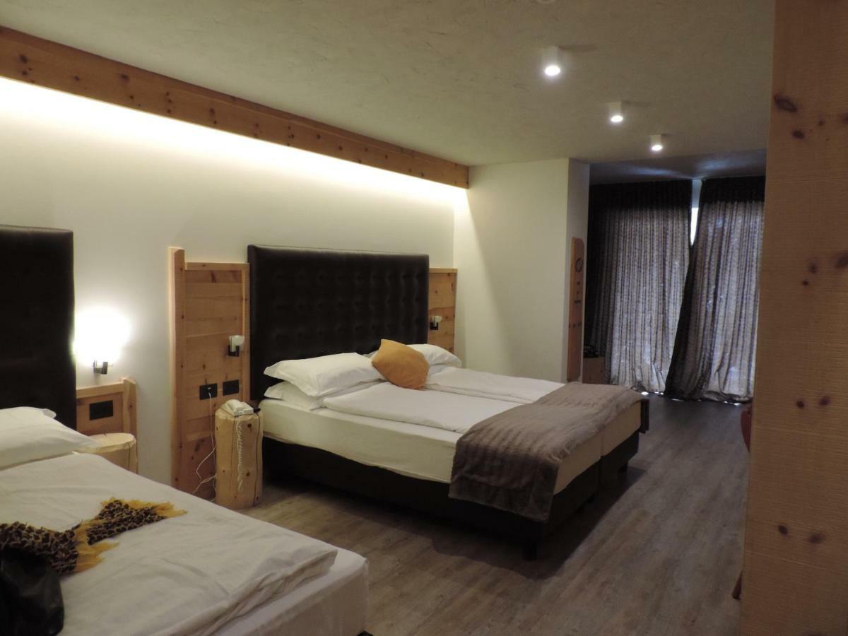 טזרו Hotel Scoiattolo מראה חיצוני תמונה