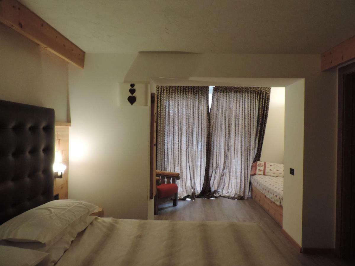 טזרו Hotel Scoiattolo מראה חיצוני תמונה
