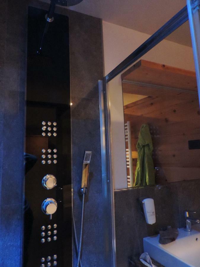 טזרו Hotel Scoiattolo מראה חיצוני תמונה