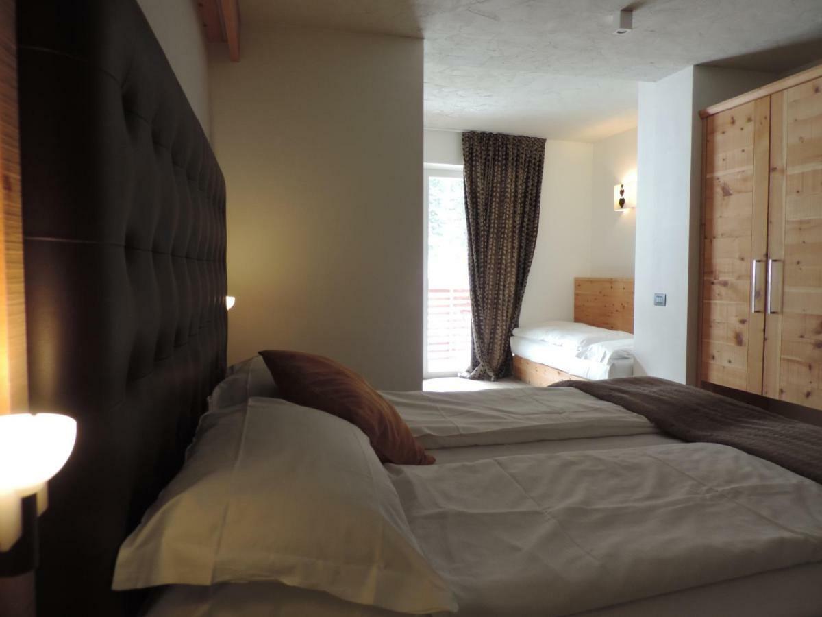 טזרו Hotel Scoiattolo מראה חיצוני תמונה