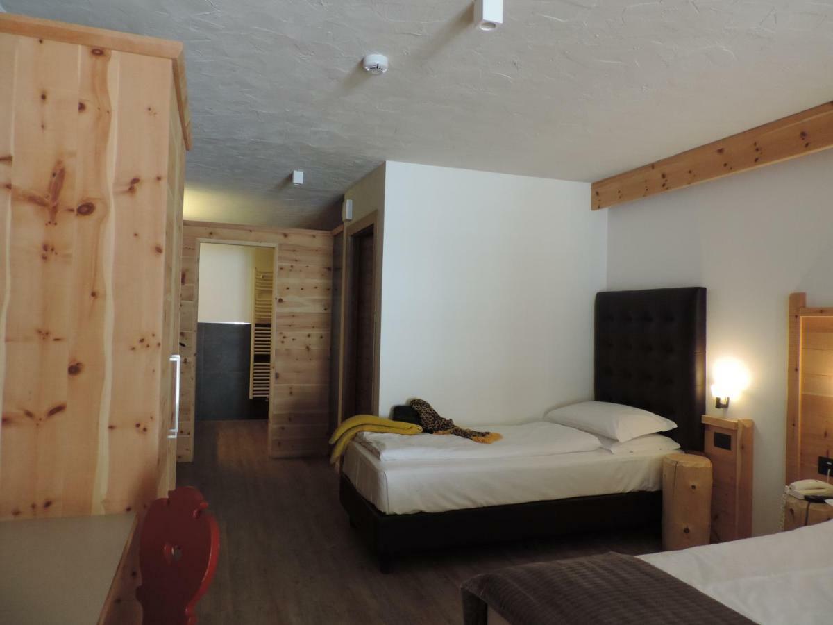 טזרו Hotel Scoiattolo מראה חיצוני תמונה